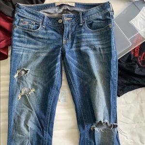 HOLLISTER JEANS SIZE: 1👖 ⚡️DAMAGE EDITION⚡️